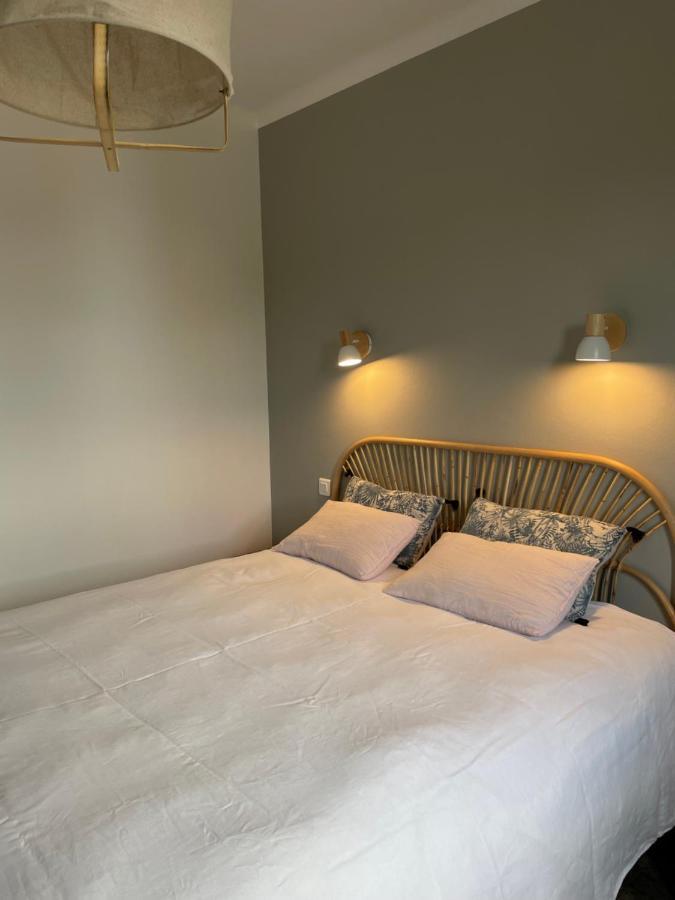 Hotel De La Cale ฟุยส์นอง ภายนอก รูปภาพ